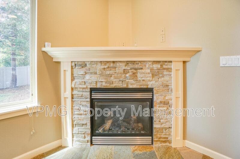 Vancouver Townhome: 16910 Southeast 41st Circle