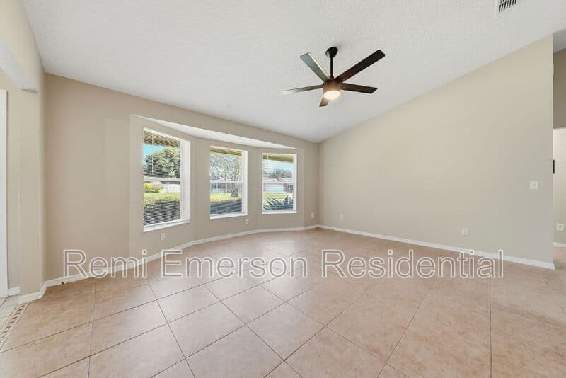 St. Cloud House: 1340 Wood Lake Circle