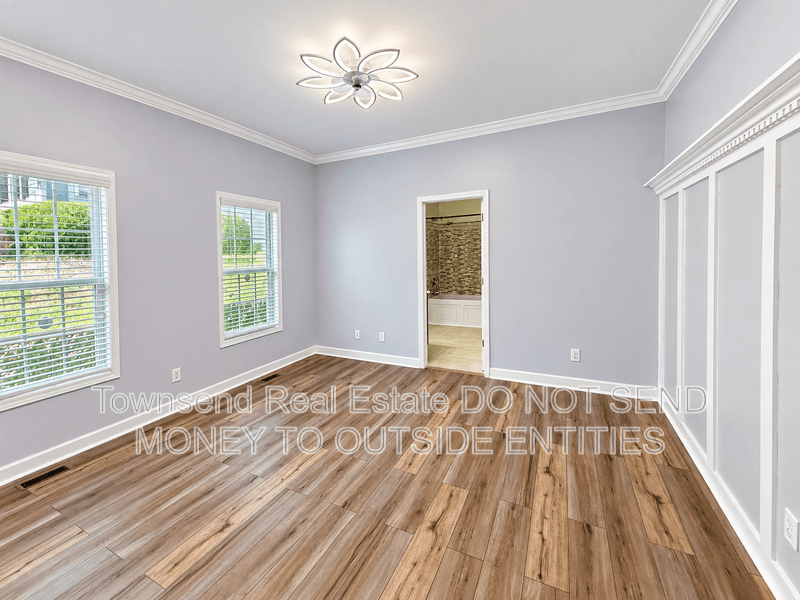 Fayetteville House: 3212 Nottinghill Rd.