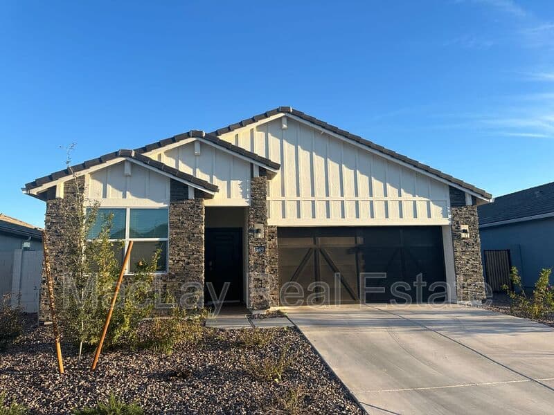 San Tan Valley House: 1349 W Highland rd