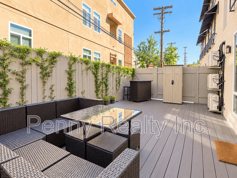 San Diego Condo: 5540 Lindo Paseo