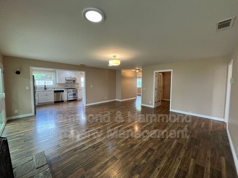Granada Hills House: 16750 Index St.
