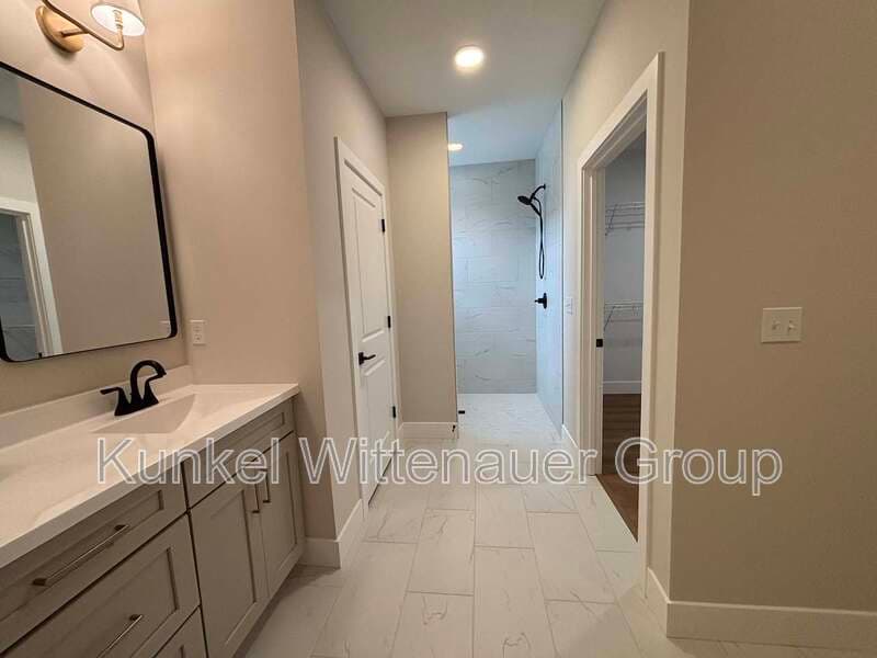 O'Fallon House: 641 Ambrose Drive