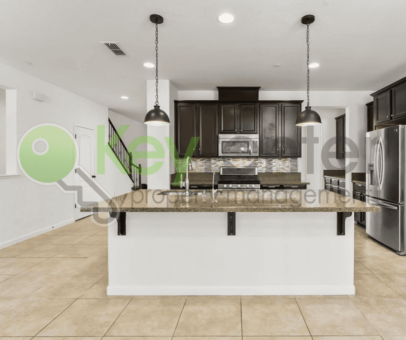 Lincoln House: 1552 Flora Way