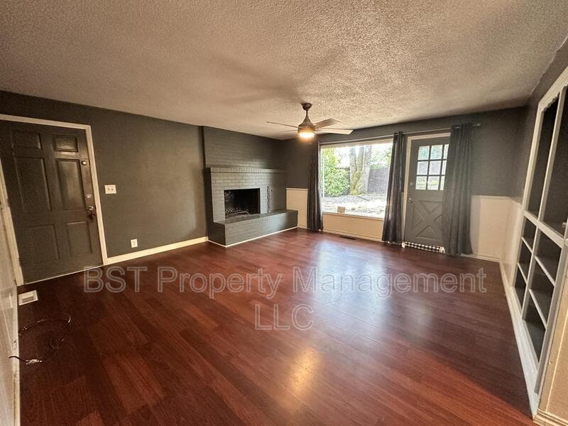Keizer House: 1458 Greenwood Drive Northeast