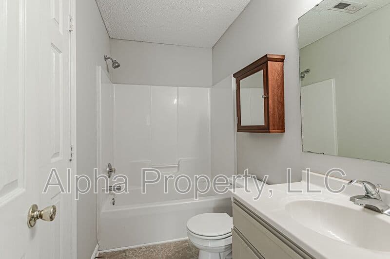 Greer House: 105 Brushy Hollow Ln