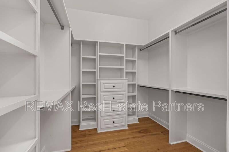 Hattiesburg House: 39 Robins Nest