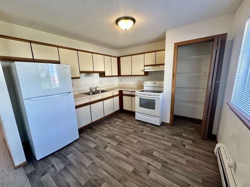 Marion Condo: 2911 5th Ave