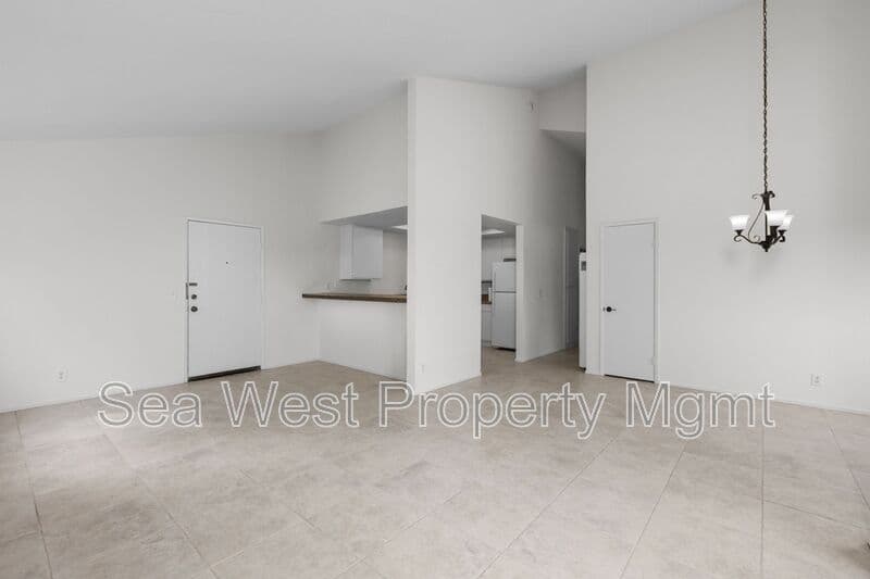 Carlsbad Condo: 6907 Quail Pl.