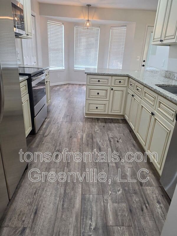 Greenville House: 100 Tanacross Way
