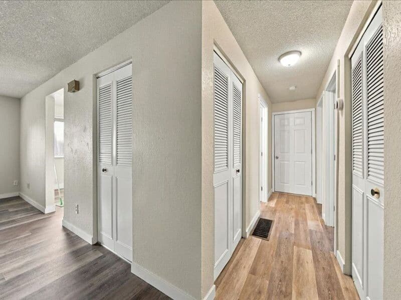 Kennewick Condo: 800 S. Huntington St.