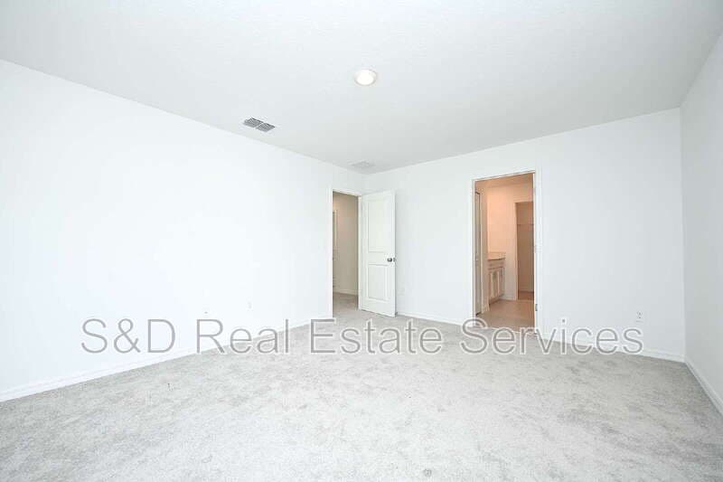 Lakeland House: 7847 Abagail Dr.