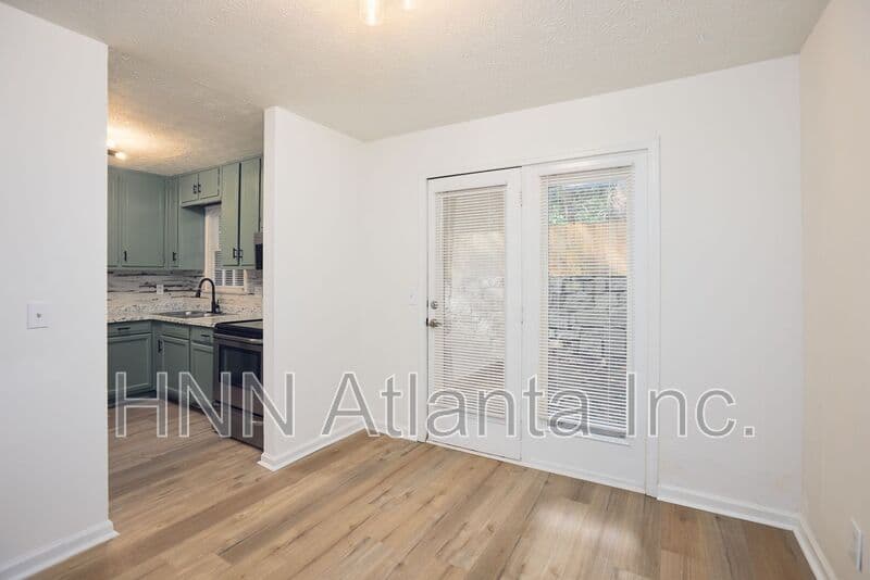 Norcross Condo: 5557 Estates Court
