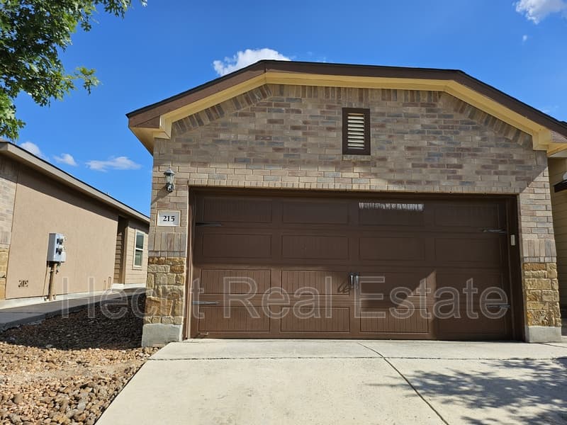 Canyon Lake Condo: 215 Kaspar Way - 1