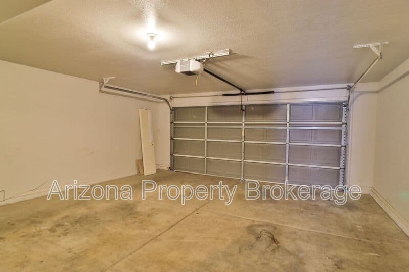 Glendale House: 3622 W. Wagoner Rd.