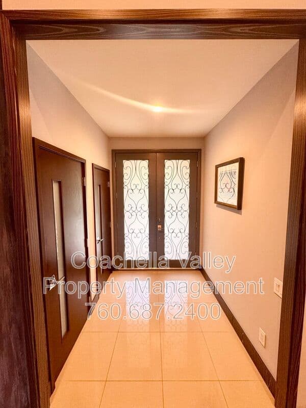 Rancho Mirage House: 21 Lake Shore Dr