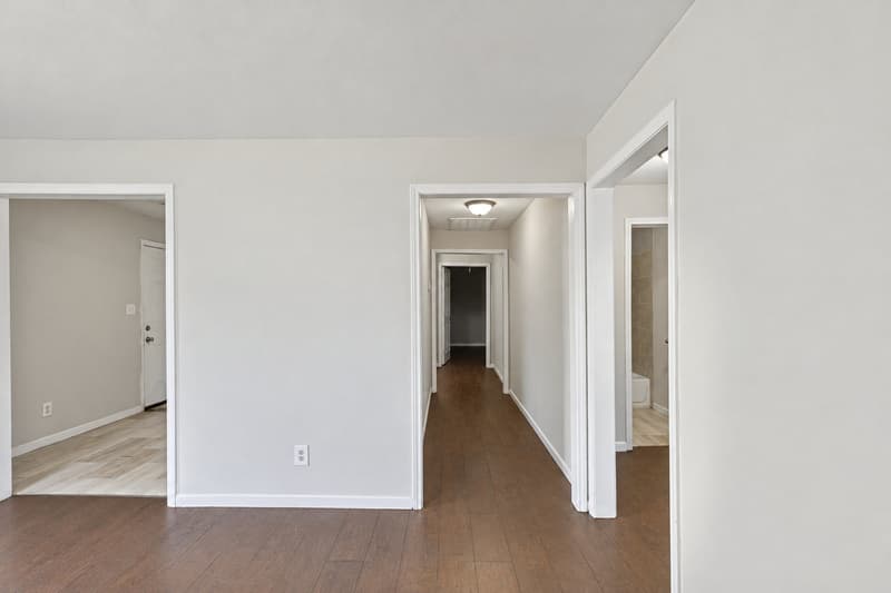 Houston House: 6813 Foster Street
