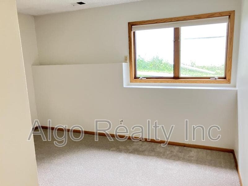 Minneapolis Condo: 2954 Northeast Taylor Street - 2