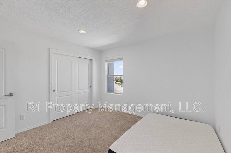 Rio Rancho House: 108 Hue Street