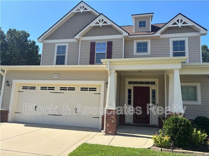 Raeford House: 438 Roanoke Dr