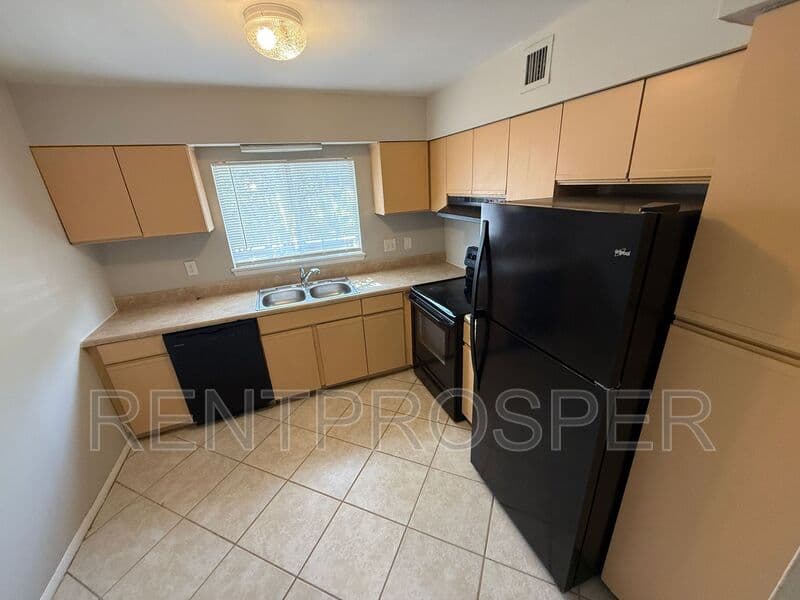Orlando Condo: 4207 S. Semoran Blvd