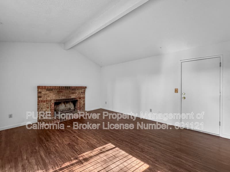 Sacramento House: 4250 Red Deer Way