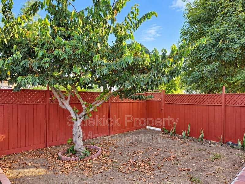 Whittier House: 8620 Greenleaf Ave