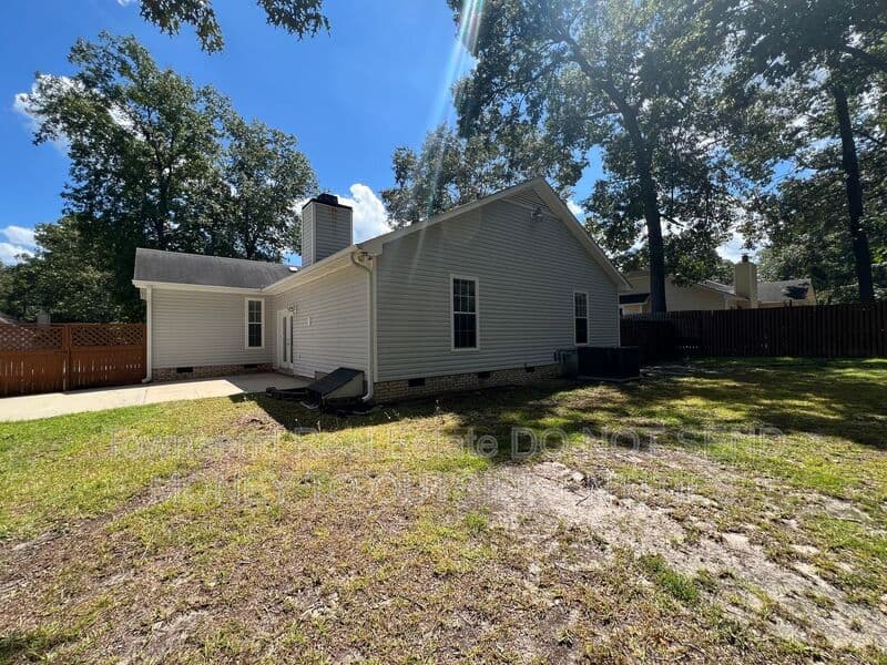 Fayetteville House: 7108 Calamar Dr.
