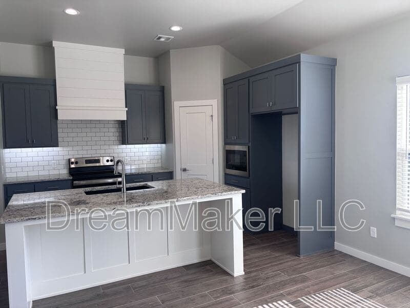 Goldsby House: 1016 Apple Blossom Way