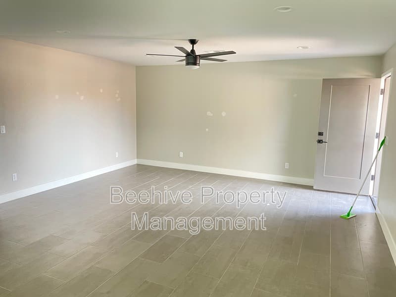 Mesa Condo: 4809 E Camino Cir