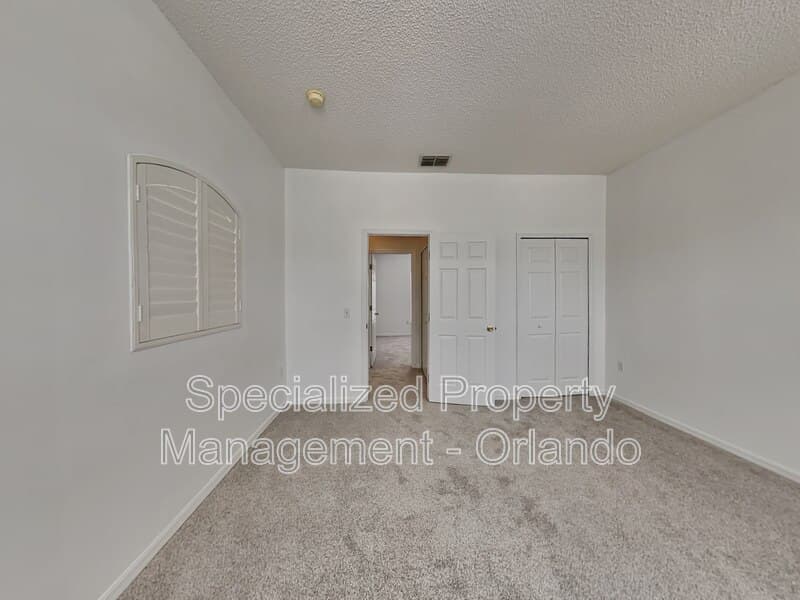 Deltona House: 3233 Kings Ridge Ter