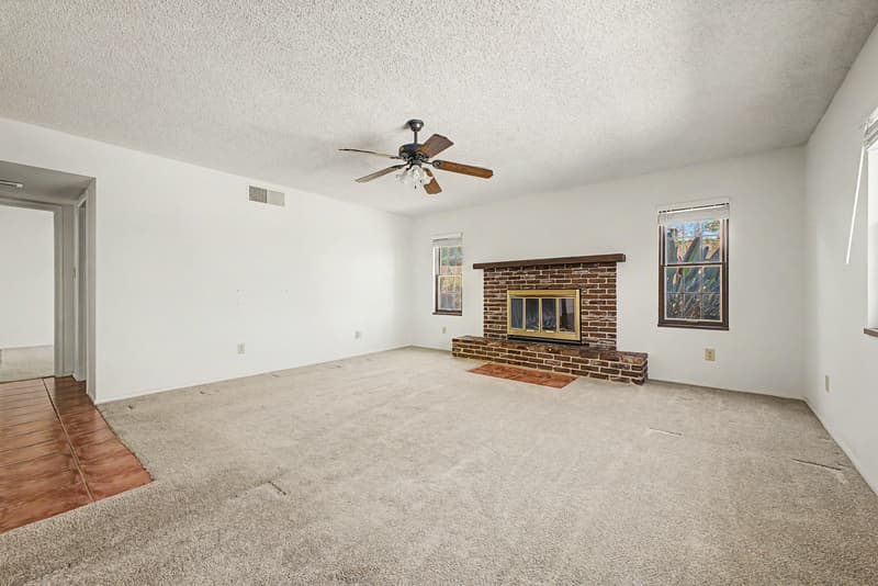 Phoenix House: 2822 E WILLOW Avenue