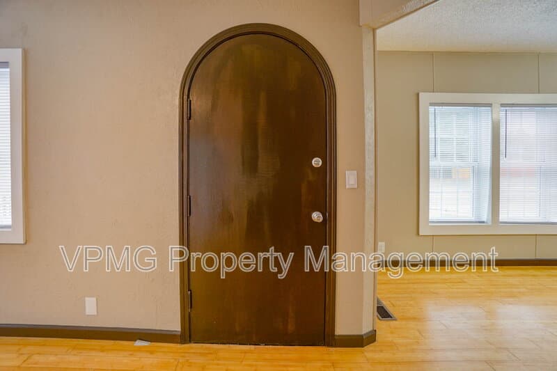 Vancouver House: 2901 Fruit Valley Rd
