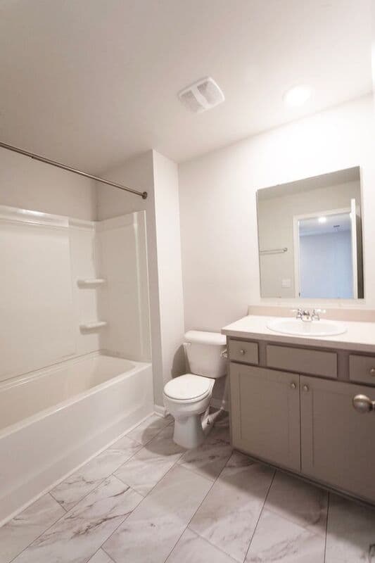Port Wentworth House: 8J Crabapple Circle