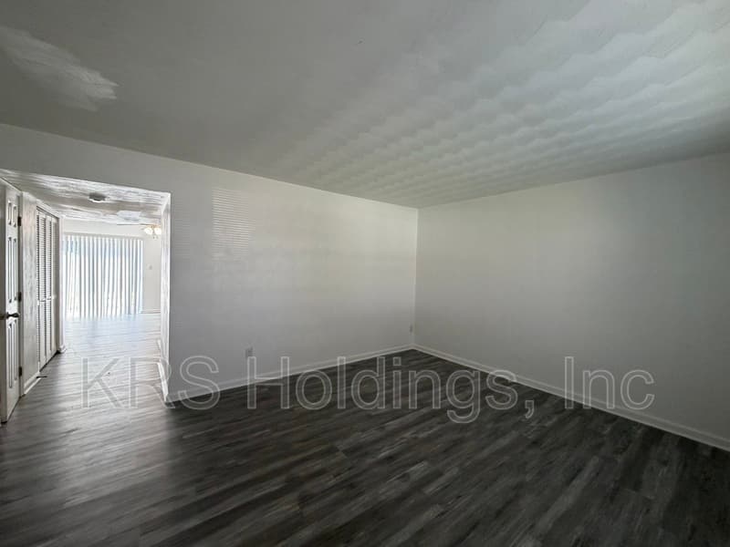 Virginia Beach Townhome: 5730 E. Hastings Arch