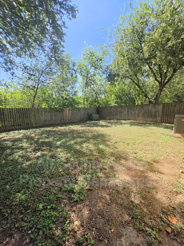 San Antonio House: 7515 Brandyridge