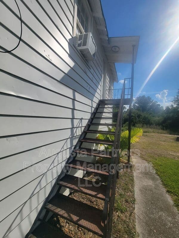Augusta Condo: 1951 Barnes Rd