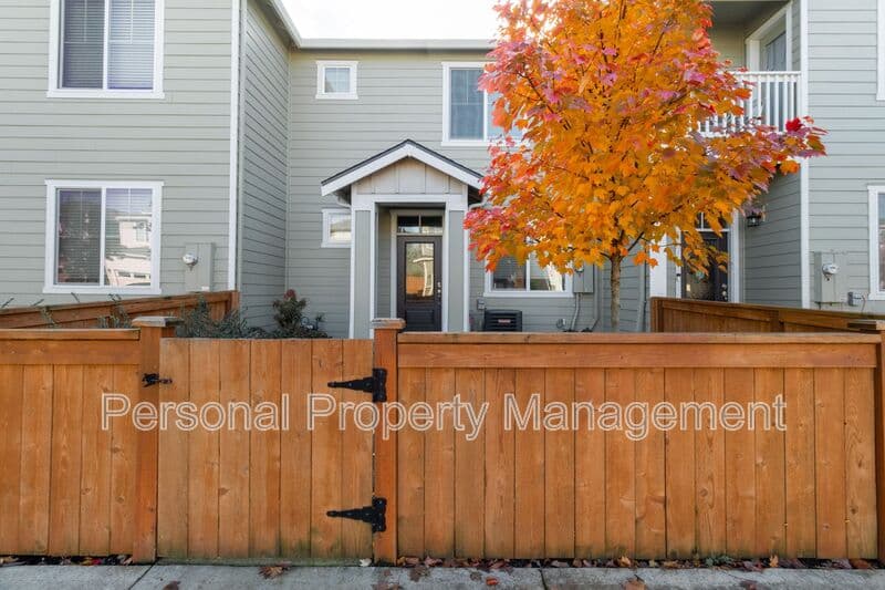 Vancouver Townhome: 15207 NE 72nd Way