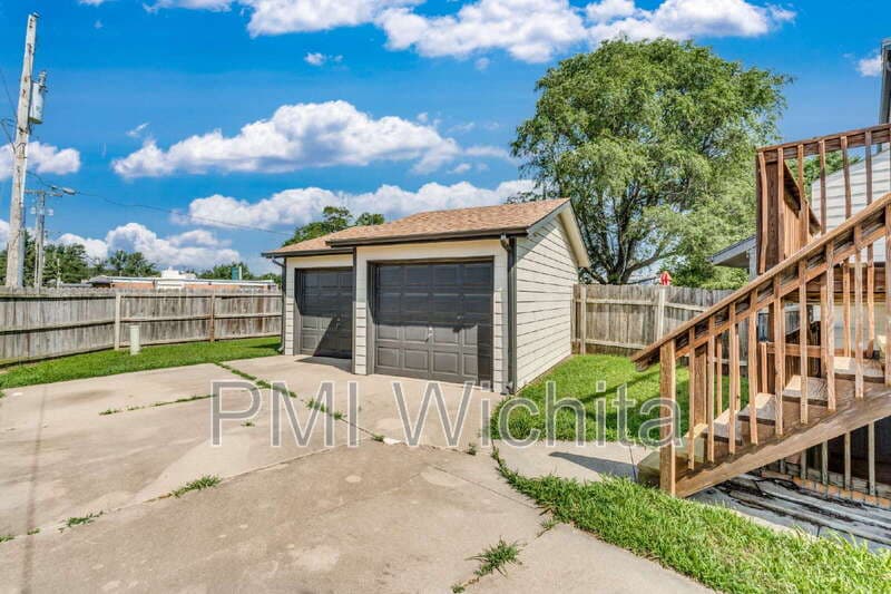 Wichita Condo: 759 N Illinois St