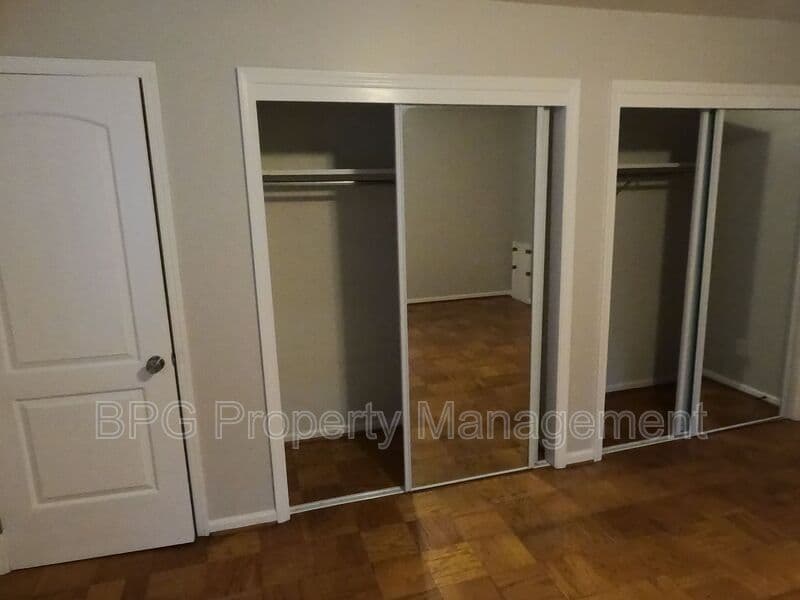 Warrenton Condo: 394 Jackson Street