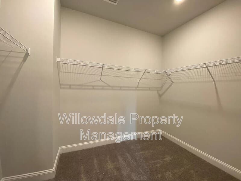 Wake Forest House: 725 Cormiche Lane