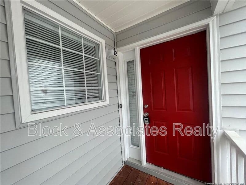 Fayetteville House: 241-12 Waterdown Drive