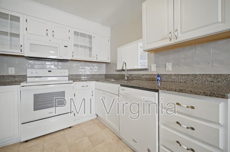 Norfolk House: 8465 Quincy Street