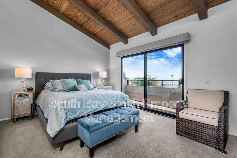 Redondo Beach Condo: 420 Palos Verdes Blvd