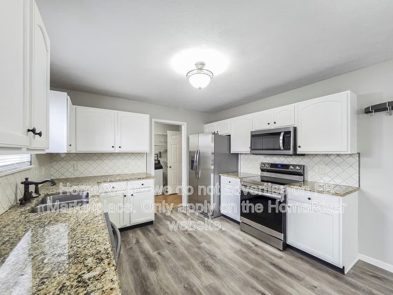 Indianapolis House: 10838 Spring Green Dr