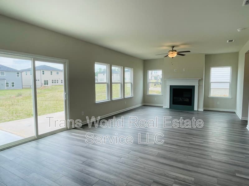 Braselton House: 5950 Green Ash