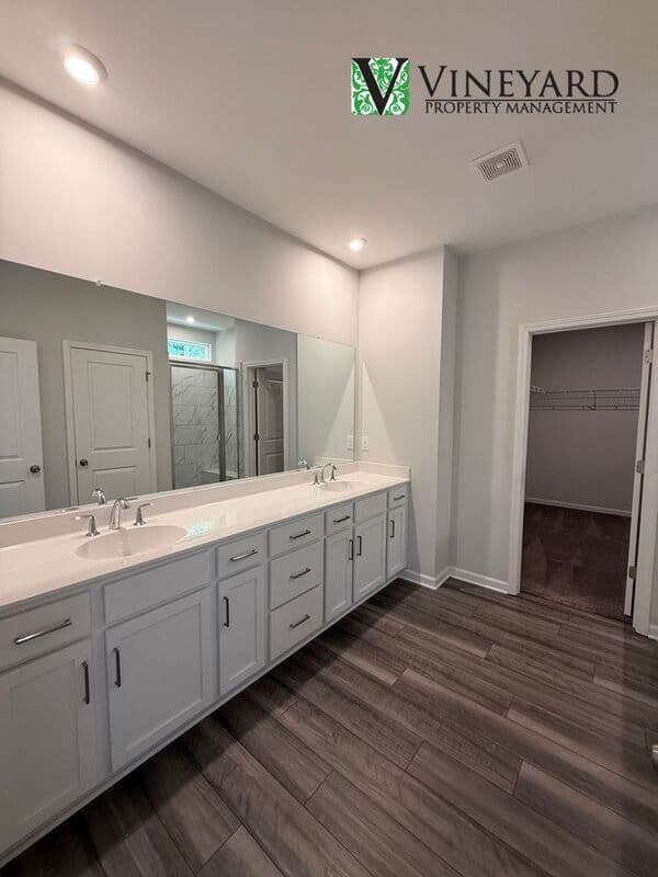 Holly Springs House: 265 Birchwood Row