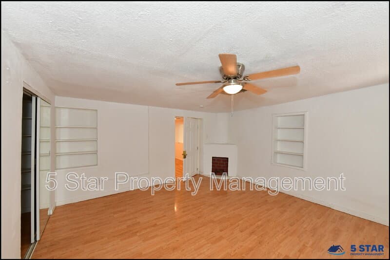 El Paso House: 7817 West Dr