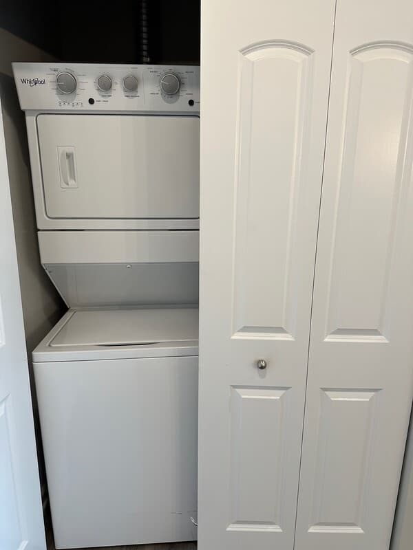 Woodstock Condo: 301 N Madison St