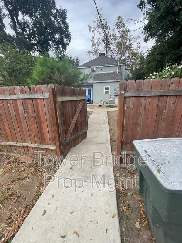 Sacramento Condo: 1313 Lochbrae Rd